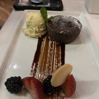 Edge Steakhouse - Lava Cake - Steakhouses Near Me - Las Vegas, Nevada