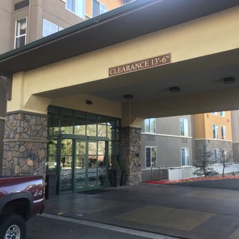 Hampton Inn & Suites Flagstaff - Covered entrance - Hotels Near Me - Flagstaff, Arizona Hampton Inn & Suites Flagstaff - Covered entrance - Hotels Near Me - Flagstaff, Arizona