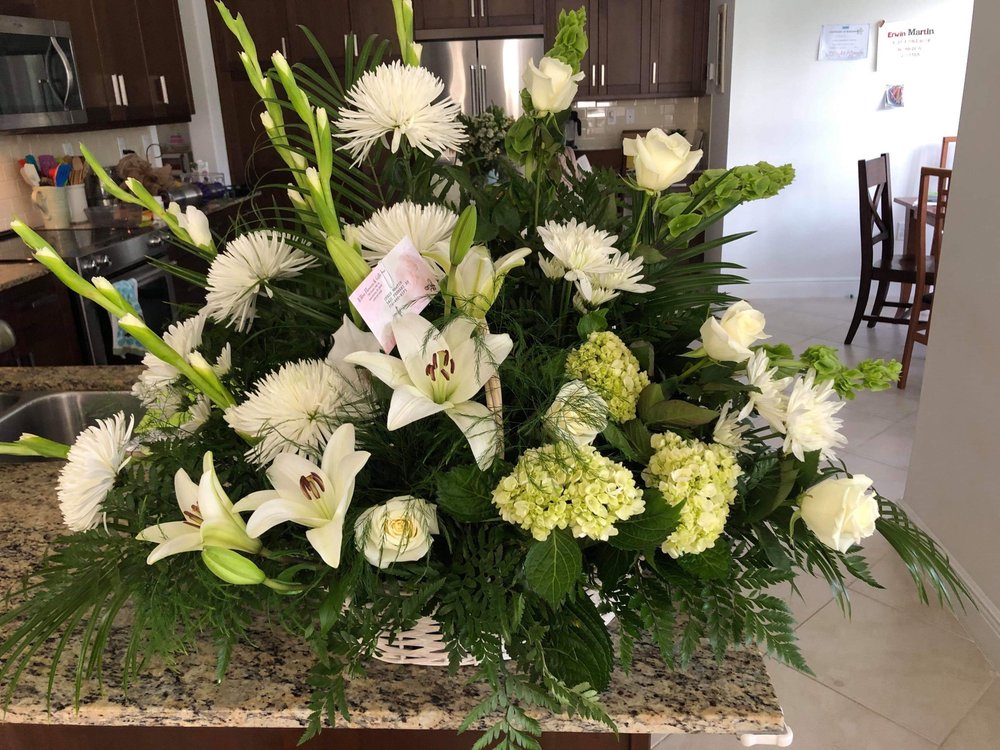 BHIVE FLOWERS & GIFTS Updated October 2024 720 N 15th St