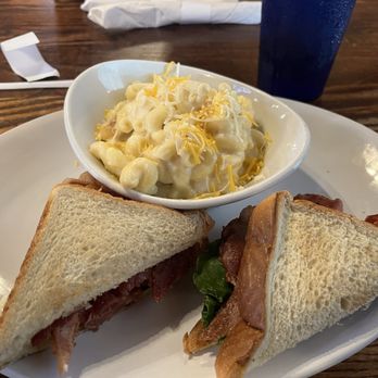Hungry Hiker Bar & Grill - B.L.T. & Mac & Cheese - Bars Near Me - Slade, Kentucky Hungry Hiker Bar & Grill - B.L.T. & Mac & Cheese - Bars Near Me - Slade, Kentucky