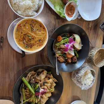 Flamin’ Thai - Thai Near Me - Minneapolis, Minnesota