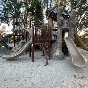 Los Cerritos Park - Big playground - Parks Near Me - Long Beach, California Los Cerritos Park - Big playground - Parks Near Me - Long Beach, California