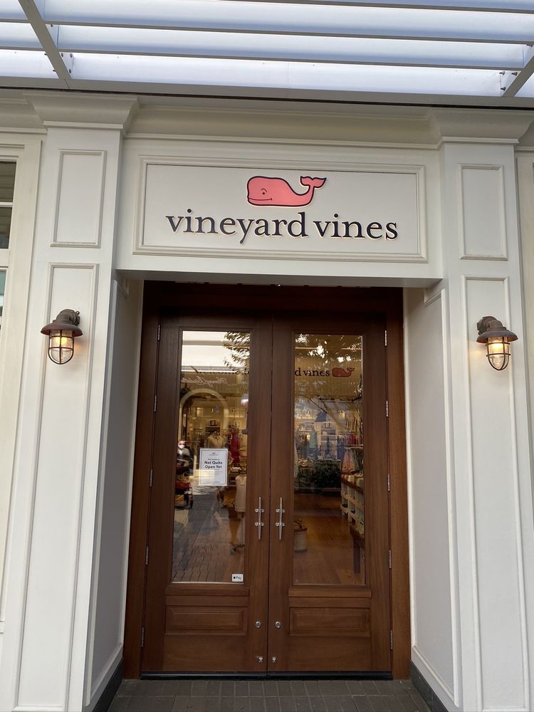VINEYARD VINES 12 Photos & 12 Reviews 4545 La Jolla Village Dr, San