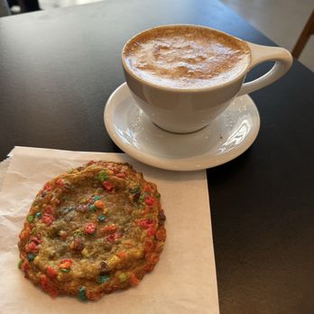 Seasmith - Cookie and autumn harvest latte - Coffee & Tea Near Me - Seattle, Washington Seasmith - Cookie and autumn harvest latte - Coffee & Tea Near Me - Seattle, Washington