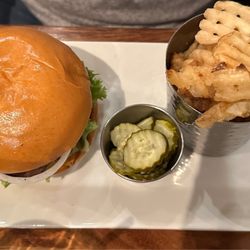 Stoney's Restaurant - Stoney burger