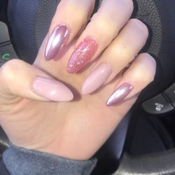 Happy Nails Salon