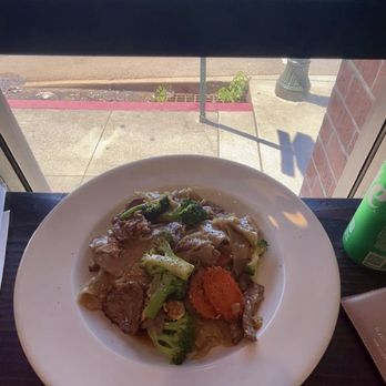 Thai Noodle Express - Pad See Ew with Beef - Thai Near Me - Placerville, California