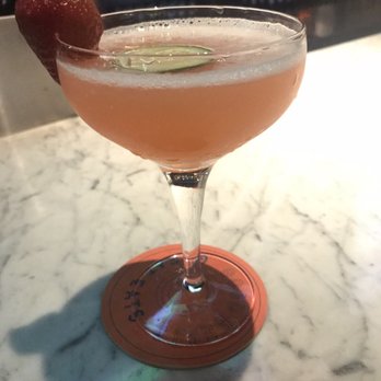 Cadence Kitchen - Strawberry Fields Forever cocktail - American Near Me - Downers Grove, Illinois