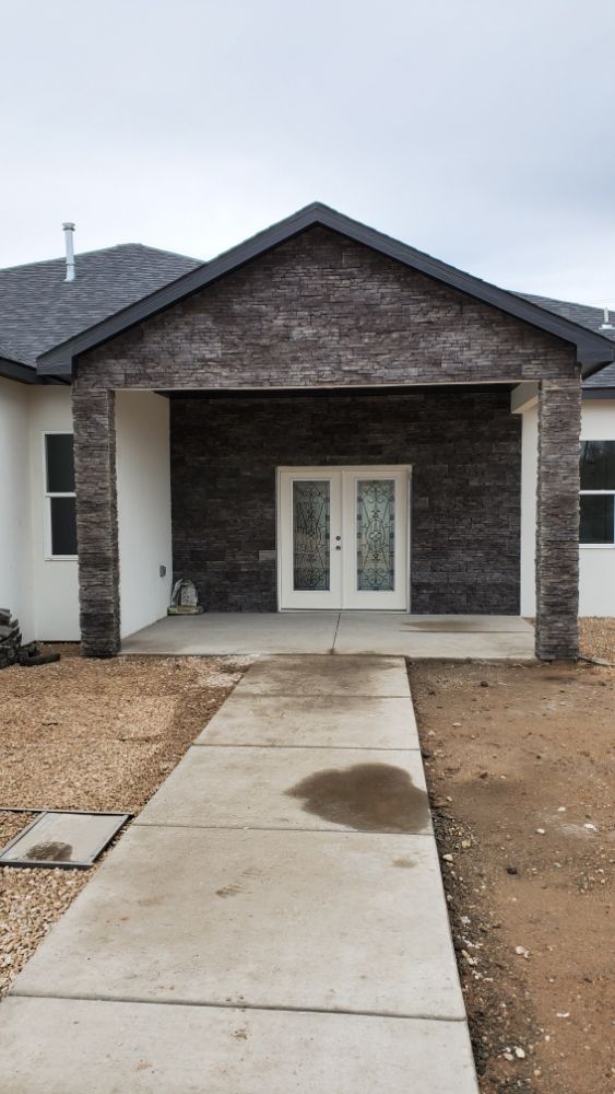 Slide of Puentes Roofing and Construction