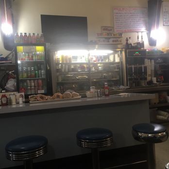 Harbour House Coffee Shop - the bar and counter - Diners Near Me - Larchmont, New York
