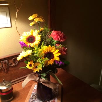 Petra Flowers - An arrangement I had ordered to be sent to my dad out of state. Beautiful! - Florists Near Me - East Lansing, Michigan
