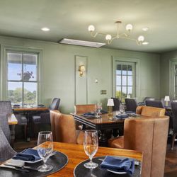 Atlantic Inn - Main dining room