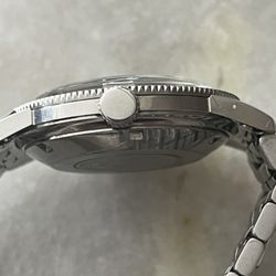 Brennan Jewelry - The cheap new crown I didn't ask for because they lost my original.