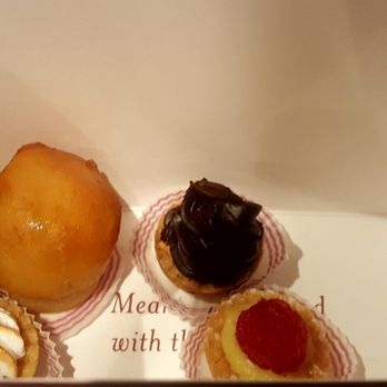 Eataly Boston - Tiny pastries to go - Pizza Near Me - Boston, Massachusetts
