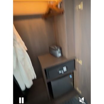Muckleshoot Casino Resort - Mini fridge, safe and robes In wardrobe. Fridge was awkward. - Resorts Near Me - Auburn, Washington