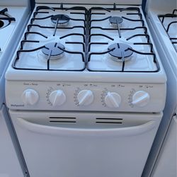 Appliance Brothers Technicians - Hotpoint White 20" Gas Stove