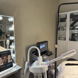facial room facial room