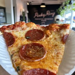 Pinky Ring Pizza