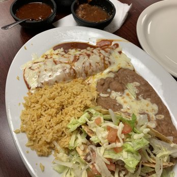 El Cantarito - Combination Plate: Asada/Carnitas Taco Durado and a cheese enchilada. - Mexican Near Me - Placentia, California El Cantarito - Combination Plate: Asada/Carnitas Taco Durado and a cheese enchilada. - Mexican Near Me - Placentia, California