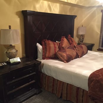 Sandcastle At Birch Bay - Master bedroom - Hotels Near Me - Blaine, Washington Sandcastle At Birch Bay - Master bedroom - Hotels Near Me - Blaine, Washington