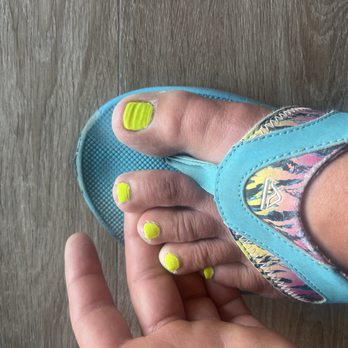 Nirvana Beauty Lounge - See the grooves in my big toenail?? - Nail Salons Near Me - Reno, Nevada Nirvana Beauty Lounge - See the grooves in my big toenail?? - Nail Salons Near Me - Reno, Nevada