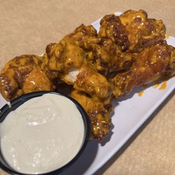 Grotto Pizza - Columbia - TRADITIONAL WINGS - 8 COUNT - Pizza Near Me - Columbia, Maryland Grotto Pizza - Columbia - TRADITIONAL WINGS - 8 COUNT - Pizza Near Me - Columbia, Maryland
