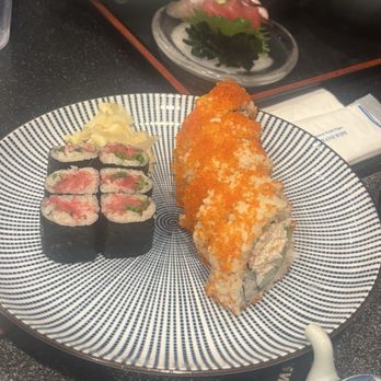Yohei Sushi Restaurant - California roll and nigiri - Sushi Bars Near Me - Honolulu, Hawaii
