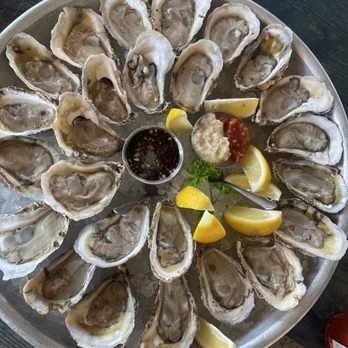 Bidwell Restaurant - Oysters - New American Near Me - Washington, DC, District of Columbia