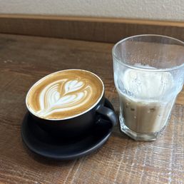 Panela Iced coffee and a simple latte. Panela Iced coffee and a simple latte.