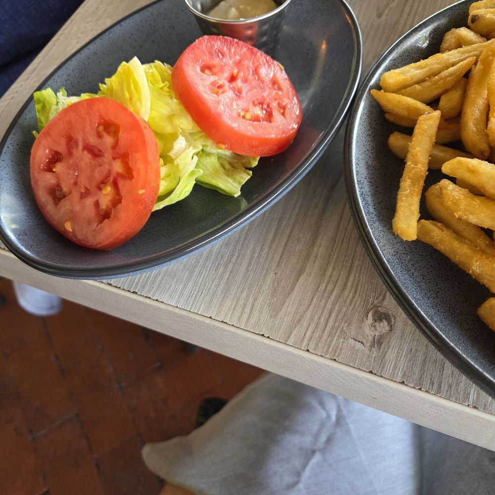 Coral Del Mar - Lettuce, Tomato on the Side as requested for my burger. - Asian Fusion Near Me - Del Mar, California Coral Del Mar - Lettuce, Tomato on the Side as requested for my burger. - Asian Fusion Near Me - Del Mar, California