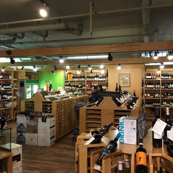 Red, White & Green - Take your pick - Beer, Wine & Spirits Near Me - Brooklyn, New York Red, White & Green - Take your pick - Beer, Wine & Spirits Near Me - Brooklyn, New York