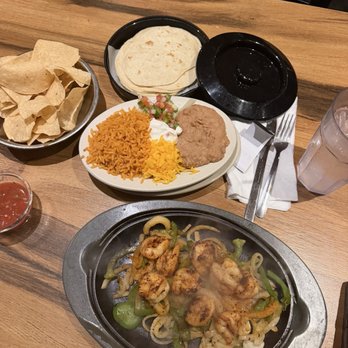 Avila's Mexican Restaurant - Shrimp Fajitas - Mexican Near Me - Dallas, Texas