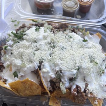 Cocos Tacos Taqueria - Nachos with carne asada - Food Trucks Near Me - Eagle Point, Oregon