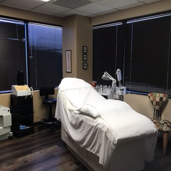 Salon Vanity'z - Skin care facility - Hair Salons Near Me - Phoenix, Arizona Salon Vanity'z - Skin care facility - Hair Salons Near Me - Phoenix, Arizona