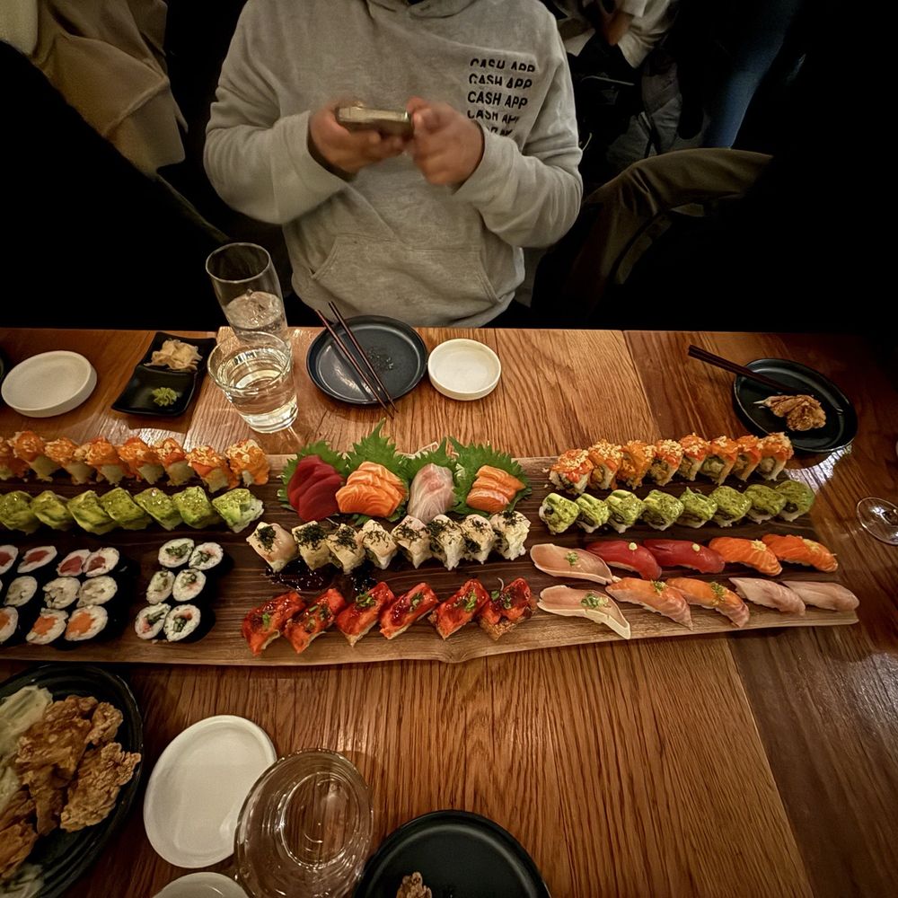 Bamboo Sushi - Kazoku Board (6-8 pax) - Sushi Bars Near Me - Portland, Oregon
