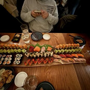 Bamboo Sushi - Kazoku Board (6-8 pax) - Sushi Bars Near Me - Portland, Oregon Bamboo Sushi - Kazoku Board (6-8 pax) - Sushi Bars Near Me - Portland, Oregon