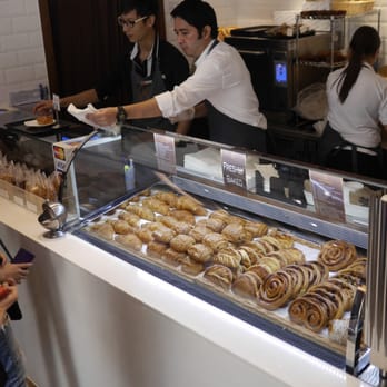 Maison Eric Kayser - 店内 - Bakeries Near Me - Hong Kong, HK Maison Eric Kayser - 店内 - Bakeries Near Me - Hong Kong, HK