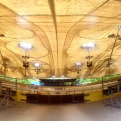 Eisbahn Stellingen - Mit Zeltdach überdachte Eislaufbahn
