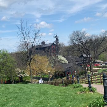 Maker's Mark Distillery - Tours Near Me - Loretto, Kentucky