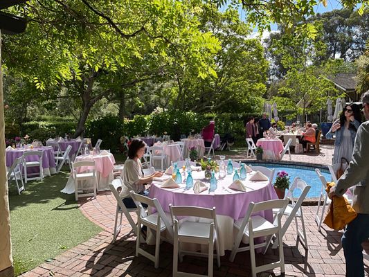 Cafe Wisteria by null