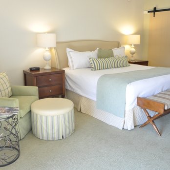 Boar's Head Hotel - Hotel room - Hotels Near Me - Charlottesville, Virginia Boar's Head Hotel - Hotel room - Hotels Near Me - Charlottesville, Virginia