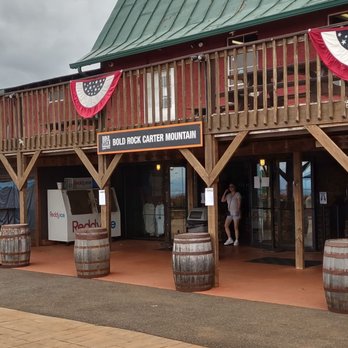 Carter Mountain Orchard - Pick Your Own Farms Near Me - Charlottesville, Virginia