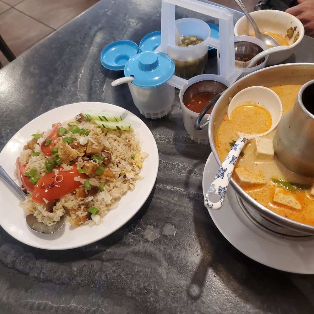 Tantawan Thai Kitchen - Soup and rice over 40 bucks? - Thai Near Me - West Covina, California Tantawan Thai Kitchen - Soup and rice over 40 bucks? - Thai Near Me - West Covina, California