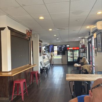 Wailua Drive In - Inside - Hawaiian Near Me - Kapaʻa, Hawaii