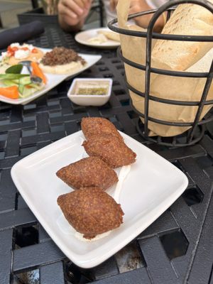 Lebanese Taverna by null