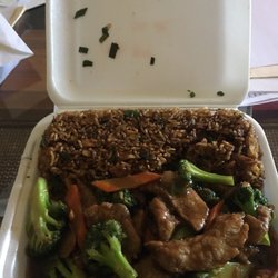 See Thru Chinese Kitchen - Lunch special beef and broccoli w fried rice