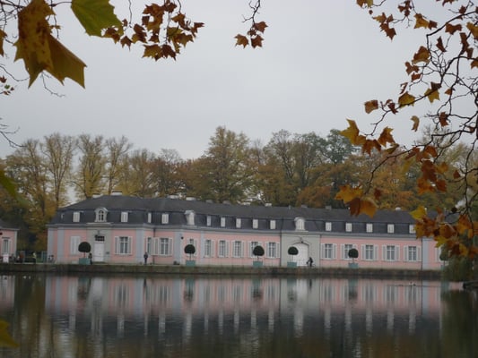 Schloss Benrath by null