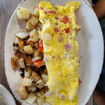 Willy's Kitchen - 3 Egg Omlete - American Near Me - Glen Burnie, Maryland Willy's Kitchen - 3 Egg Omlete - American Near Me - Glen Burnie, Maryland