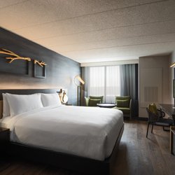 Renaissance Chicago North Shore Hotel