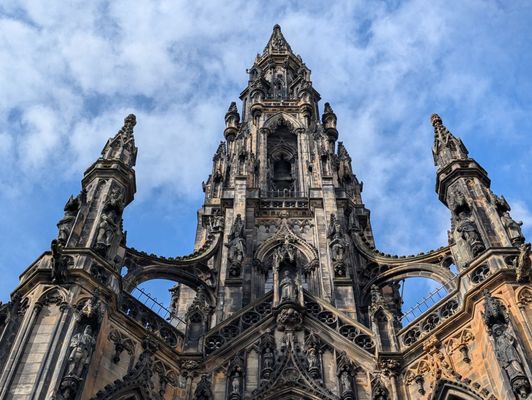 Scott Monument by null